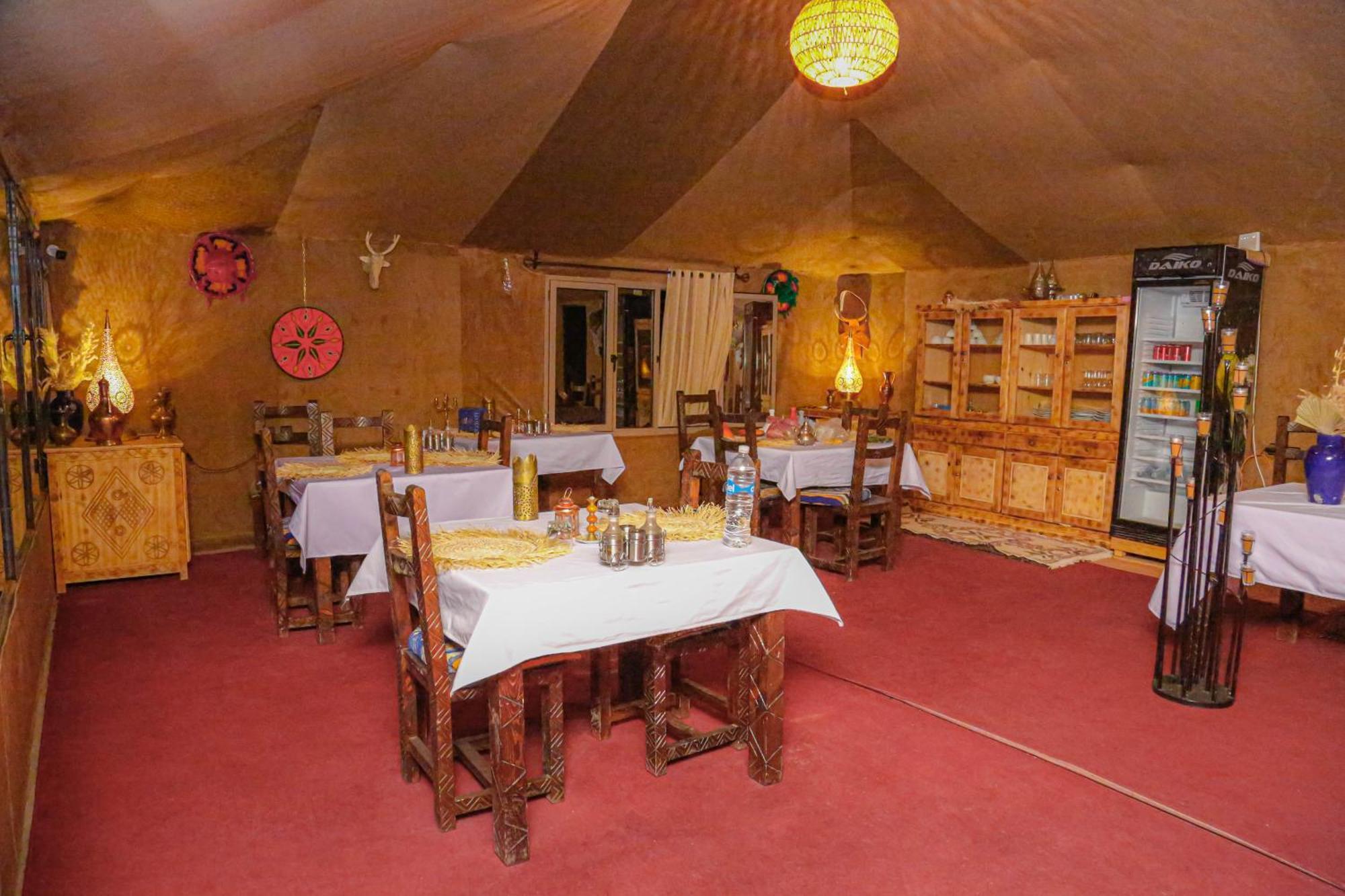 Hassan Luxury Camp Мерцуга Екстериор снимка