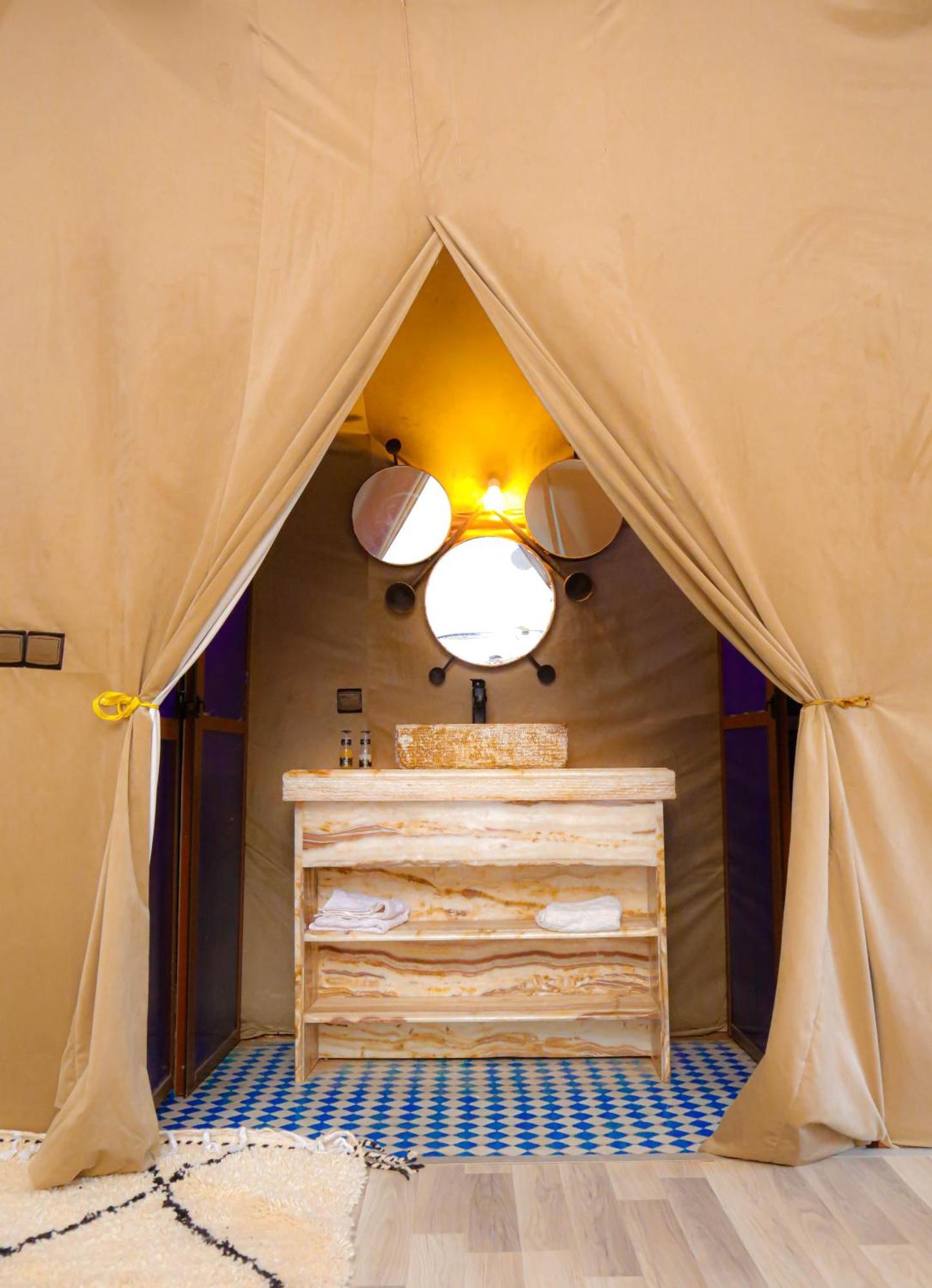 Hassan Luxury Camp Мерцуга Екстериор снимка