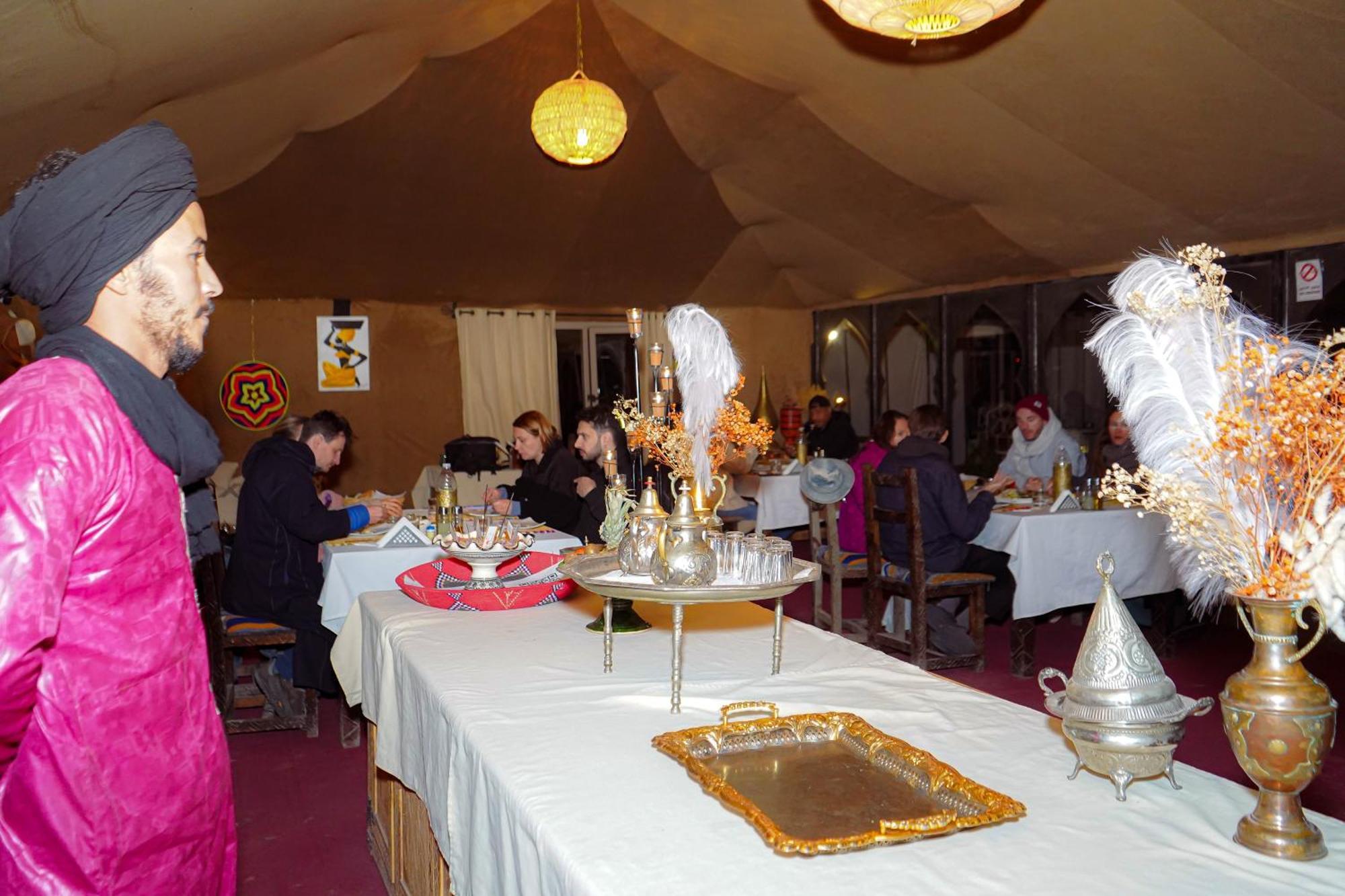 Hassan Luxury Camp Мерцуга Екстериор снимка